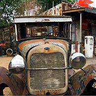 Oude Ford wagen voor de General Store, een oud benzinestation langs de historische Route 66, Hackberry, Arizona, VS
<BR><BR>Zie ook www.arterra.be</P>